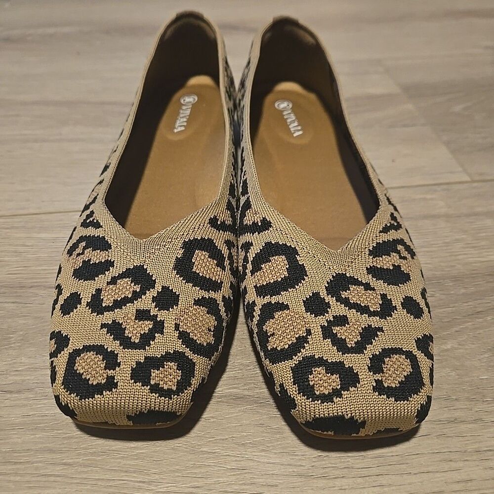 VIVAIA Margot Leopard Square Toe V Cut Flats Sz EU 39.5 US 8.5